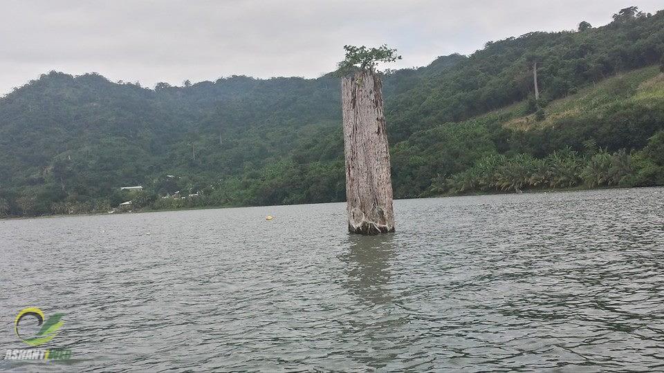 lake-bosomtwe-abono-town